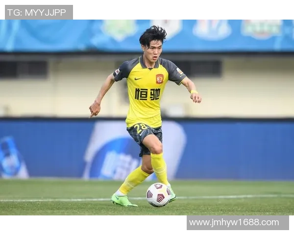 嘉善足球球星拼搏奋进引领家乡体育发展新篇章 嘉善足球球星拼搏奋进引领家乡体育发展新篇章