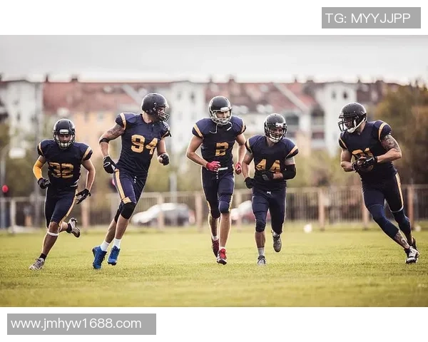 奔跑中的足球明星瞬间展现速度与激情的视频精彩回顾