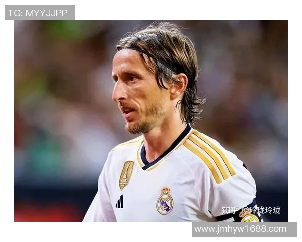 足球场上不仅技术高超还颜值爆表的球星盘点：帅气与实力并存的足球偶像