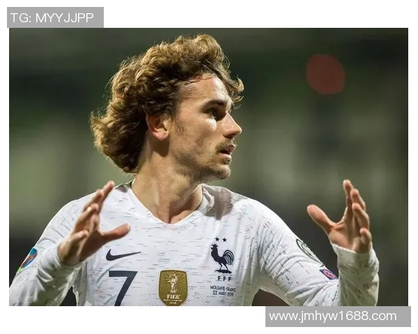 足球巨星荣耀时刻 揭晓年度最佳球员殊荣与成就背后的故事