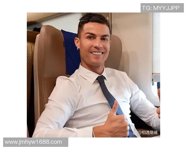 足球球星漏鸡事件曝光：背后隐藏的真相与娱乐圈的复杂联系